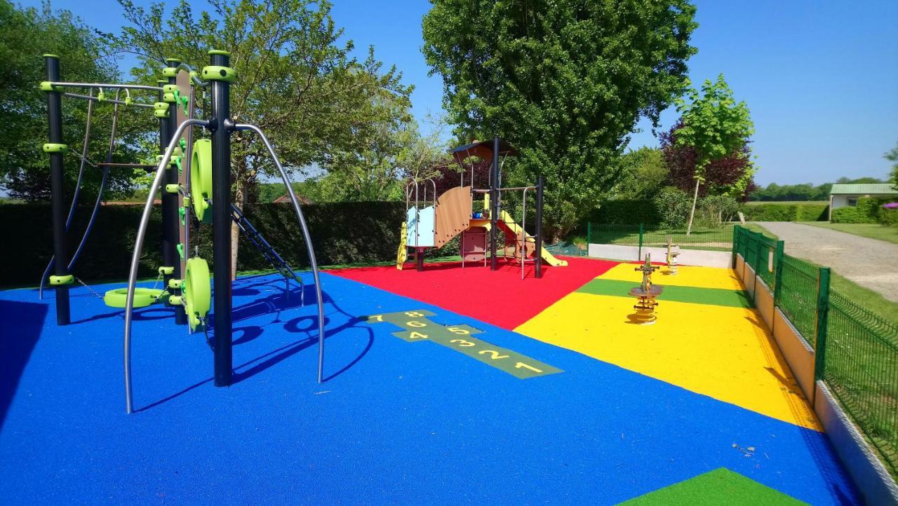 Camping l'Arada parc Hotel Sonzay Bagian luar foto